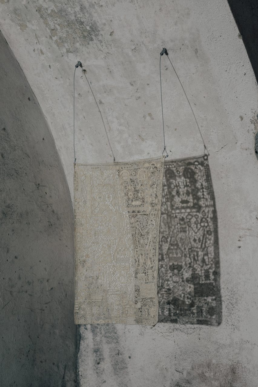 Lace tapestry