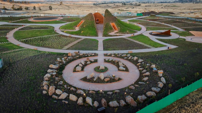 Addis Ababa memorial shaped like a mound