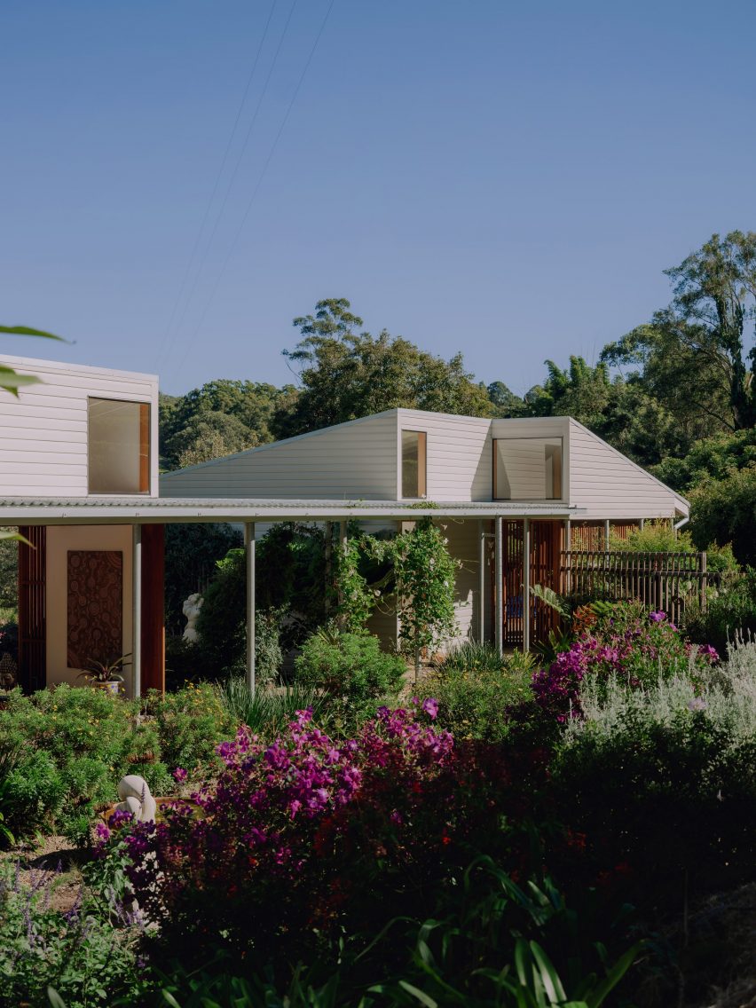Exterior of Cooroy House by Henry Bennett and Dan Wilson