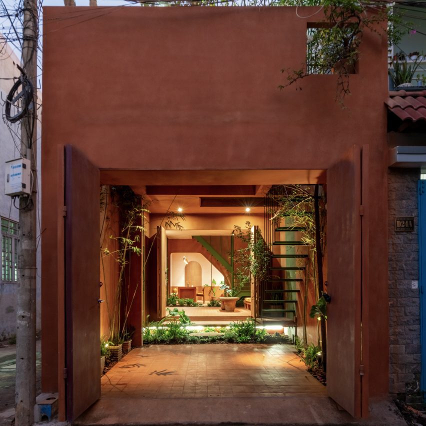 Exterior of Earthenware House by NAQI & Partners