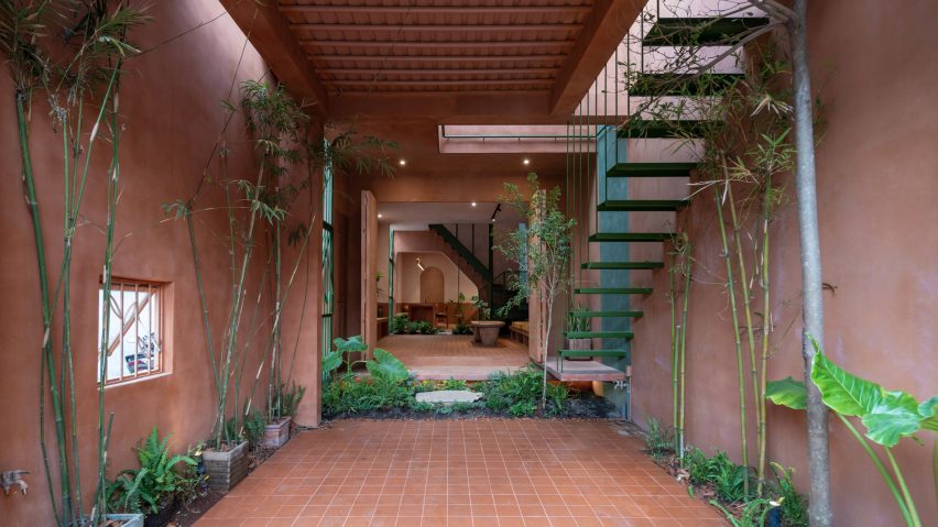 Earthenware House by NAQI & Partners
