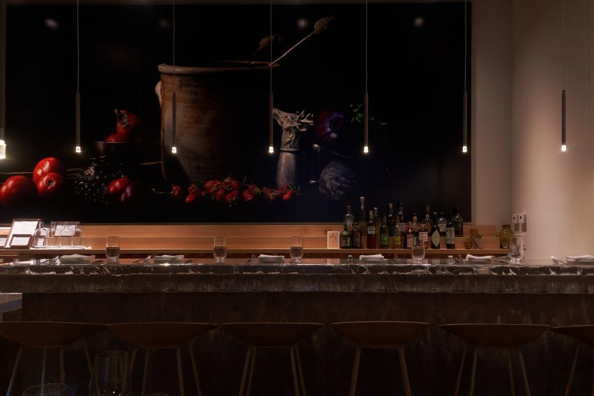 Little lights above bar