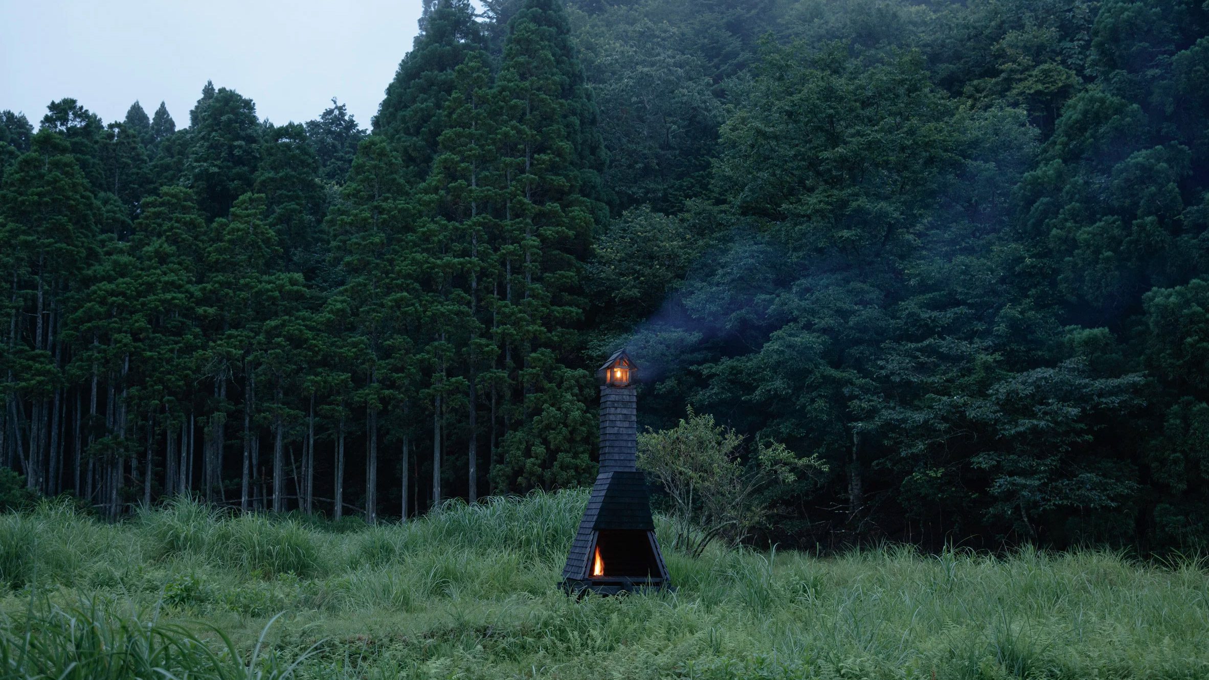 Shingle-covered tea room for one sits in Kyoto mountains