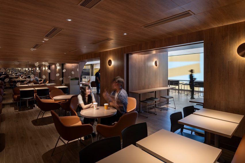 Hideaway dining space