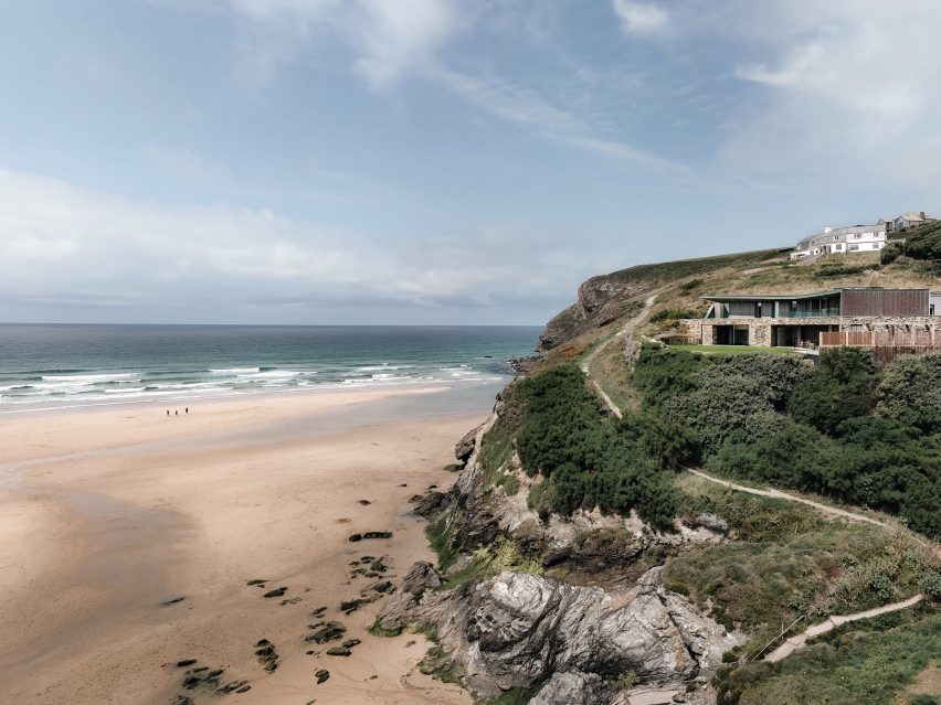 Two-Family House by Rundell Associates overlooking the sea