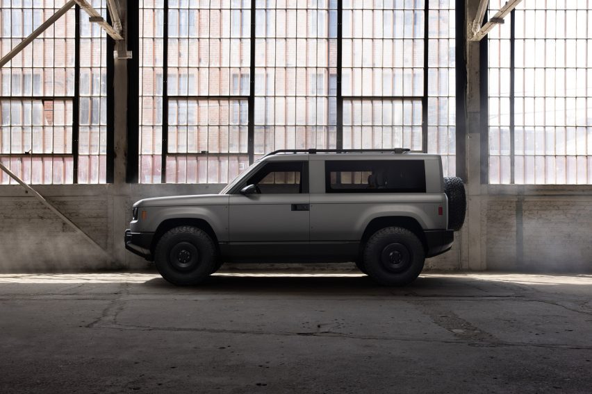 Photo of the Slate Truck with SUV kit side-on parked in a hangar