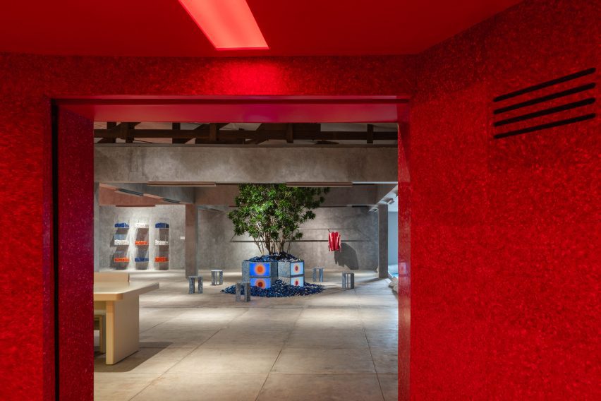 Entrance of Jakarta outpost of Space Available by Sidarta and Sandaja and Andika Wahyu