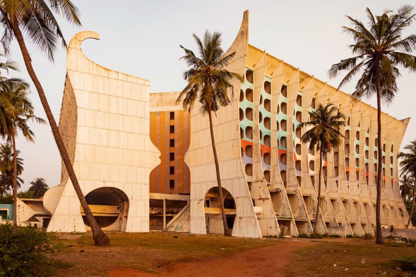 Photo of the Hotel de la Paix in Lomé, Togo