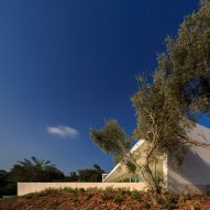Villa 95 by Fran Silvestre Arquitectos