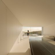 Villa 95 by Fran Silvestre Arquitectos