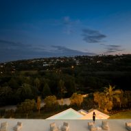 Villa 95 by Fran Silvestre Arquitectos
