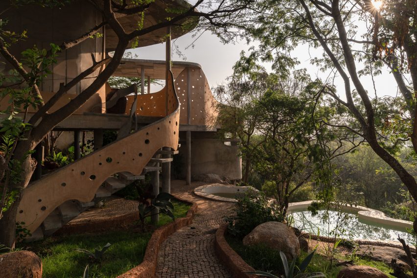 Exterior of Winterfell house by Prithvi Architects