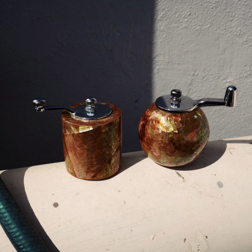 Photo of salt and pepper grinders