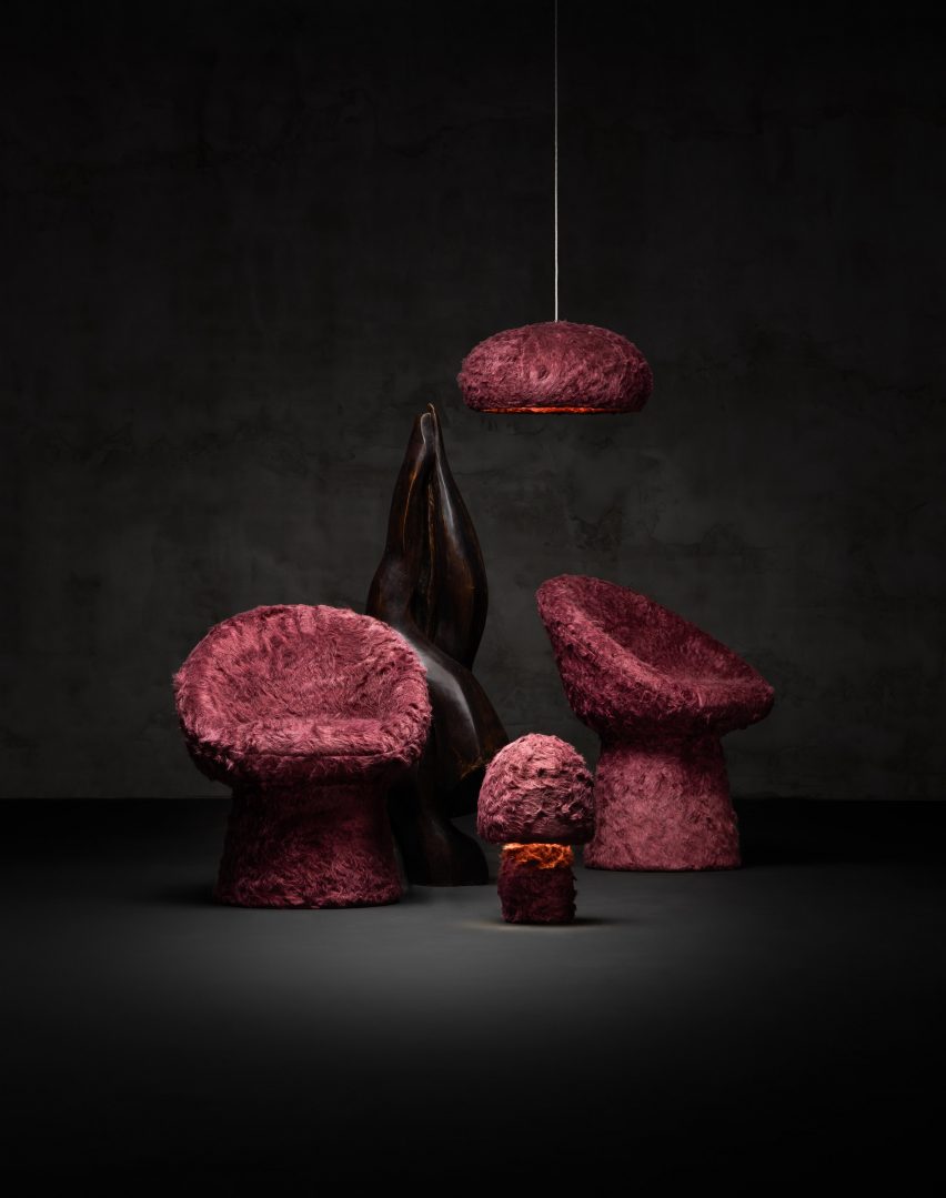 Fluffy red chairs and lamps