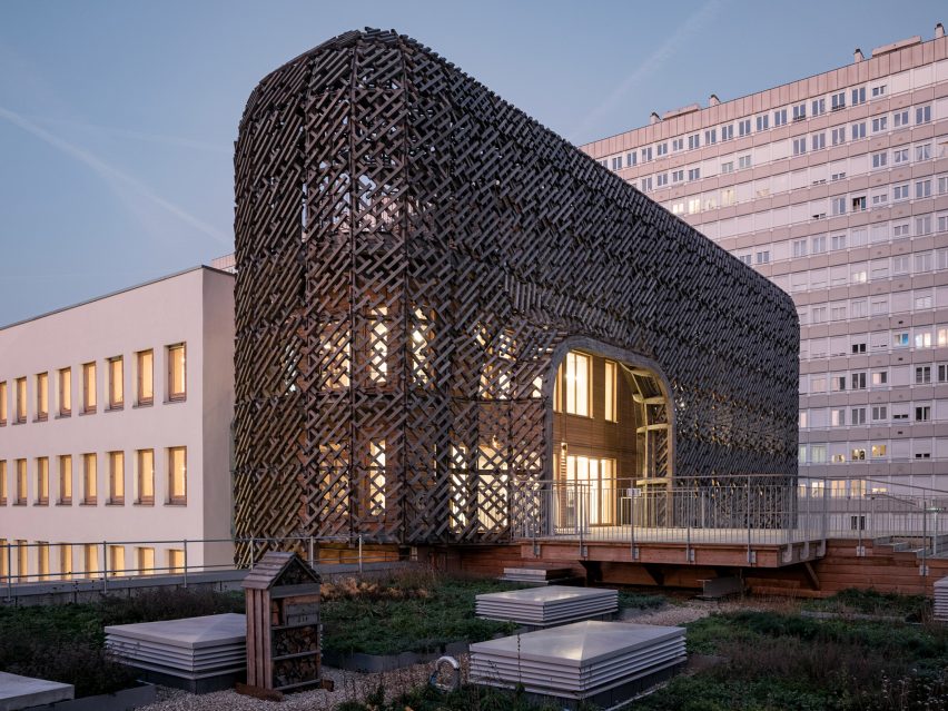 Extension at the James Baldwin Media Library and Refugee House in Paris by Associer
