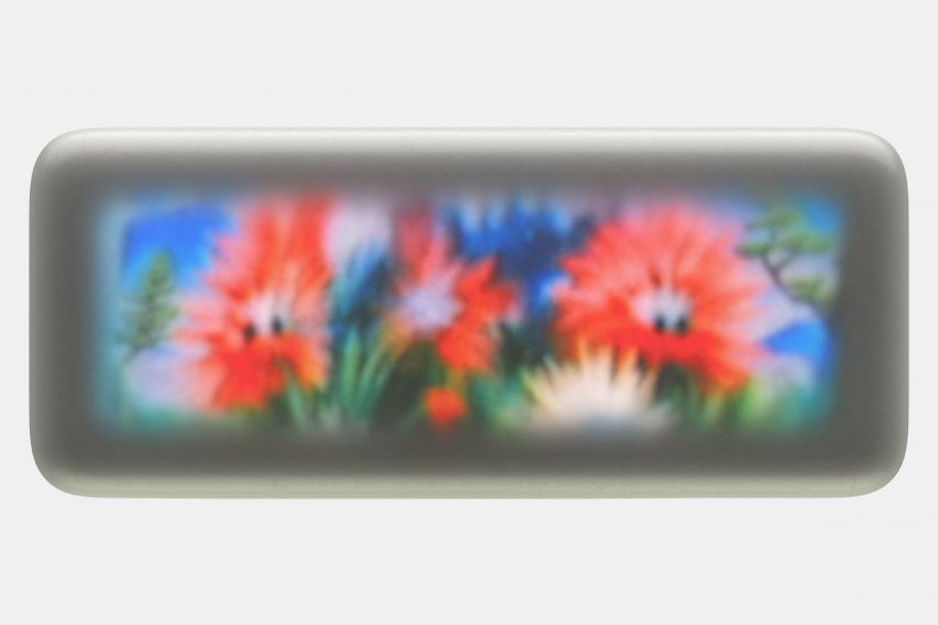 Image of the front of the Dream Recorder with a vibrant image of flowers