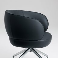 Emino chair by Okamura