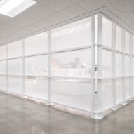 Volume wrapped in white screen