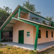 Low-carbon blocks made from sugarcane waste used to form classroom in India