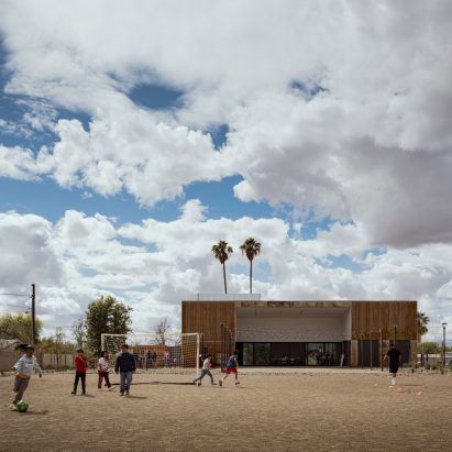 El Oasis by Debartolo Architects