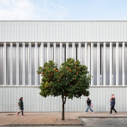 Ferrobus Pavilion by Eovastudio