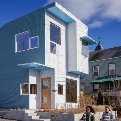 Hudson L-House by Steven Holl Architects