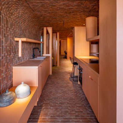 Middle Envelope by CrossArchitecture