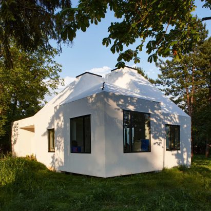 Parents’ House Tuzla by Normal Laboratorija