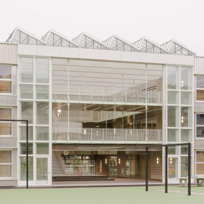 Primary School Guggach by Weyell Zipse