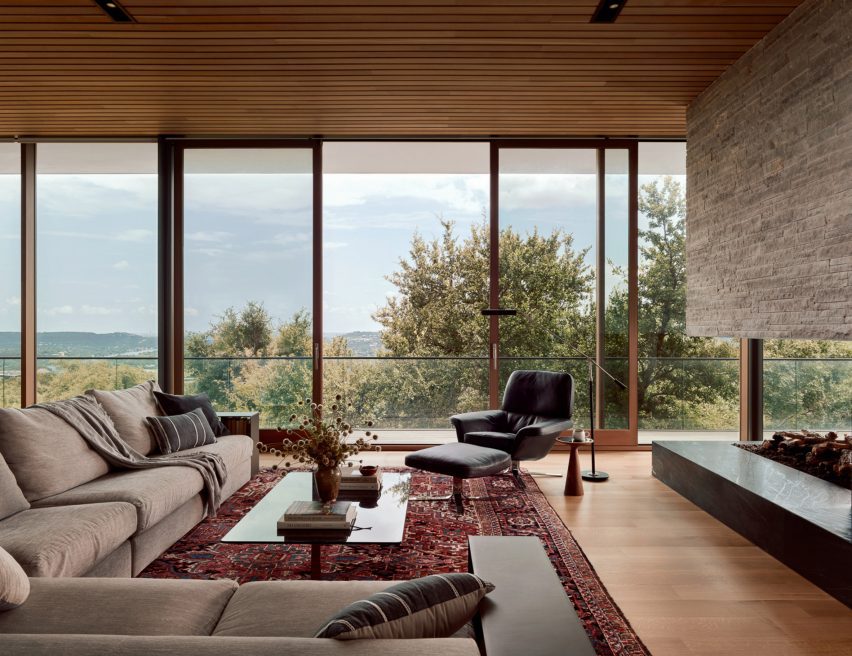 Floor-to-ceiling glazing