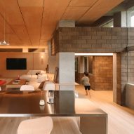 Attic Above Garden by RAD+ar