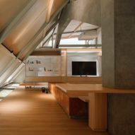 Attic Above Garden by RAD+ar