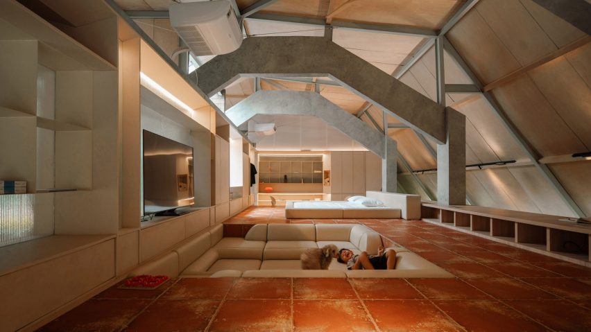 Attic Above Garden by RAD+ar