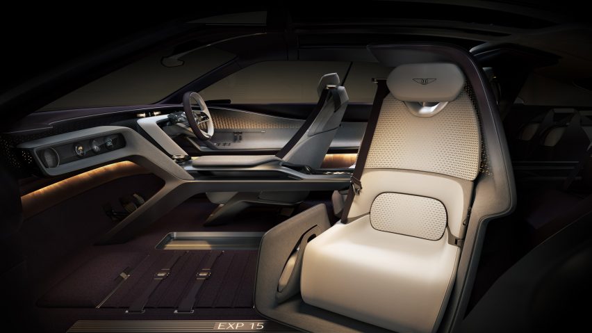 Rotating passenger seat in concept car