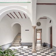 Casa Puerto by Lucas y Hernández-Gil