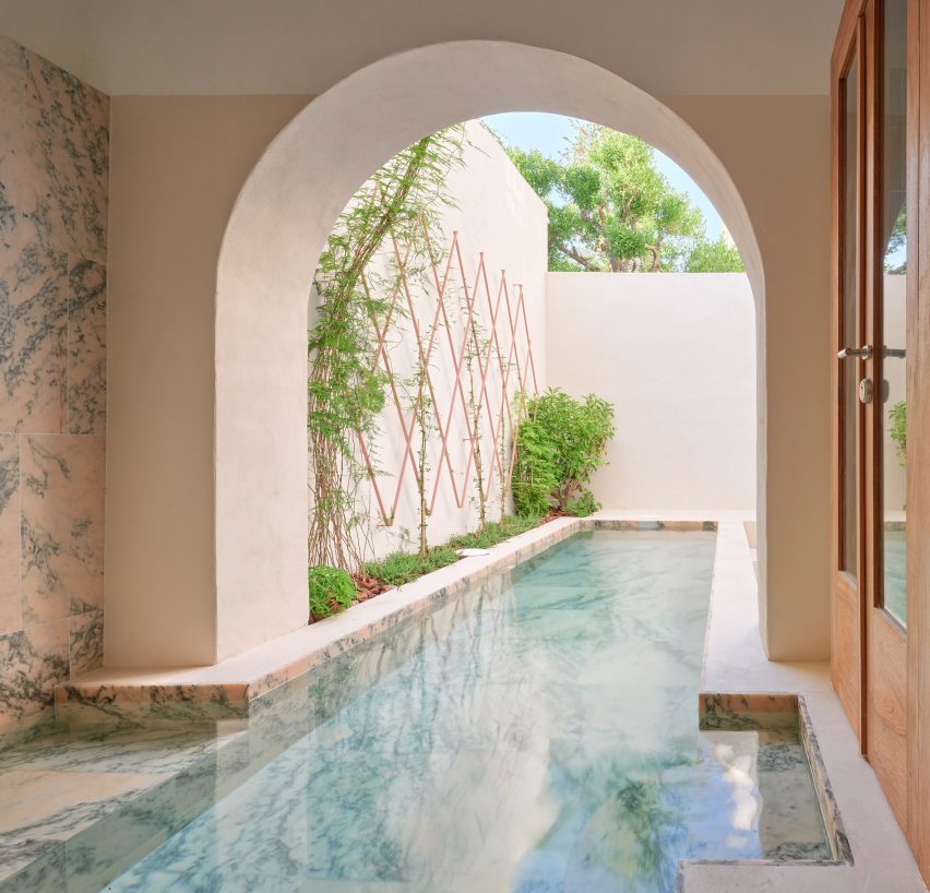 Casa Puerto by Lucas y Hernández-Gil