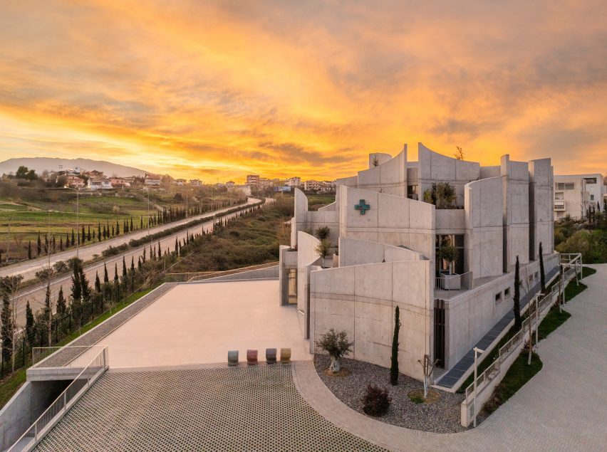 Vet hospital in Albania by Davide Macullo Architects