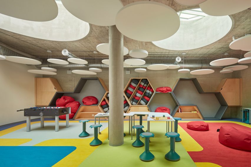 Play area within Czech Republic school by Atelier 6