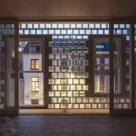 Delmulle Delmulle Architecten's Glass Brick House