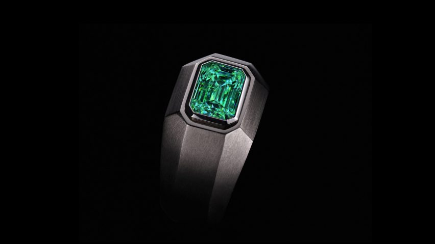 Spktrl smart ring on a black backdrop