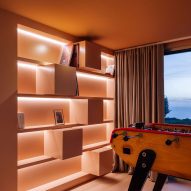 AIP House Azóia by Joāo Tiago Aguiar Arquitectos
