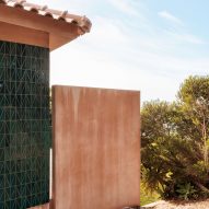AIP House Azóia by Joāo Tiago Aguiar Arquitectos