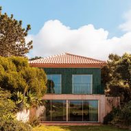 AIP House Azóia by Joāo Tiago Aguiar Arquitectos