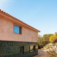 AIP House Azóia by Joāo Tiago Aguiar Arquitectos