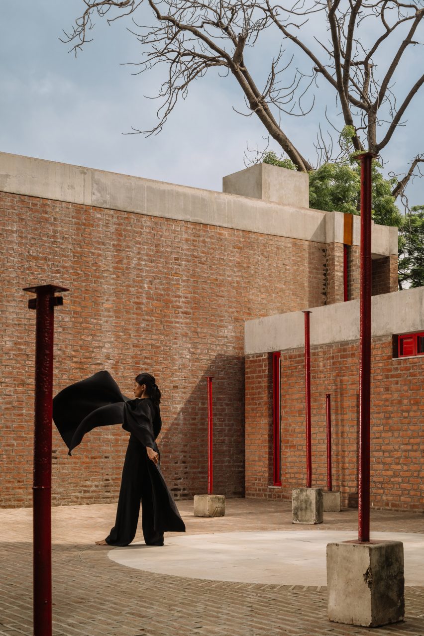 Plaza at Urmila Kanoria Black Box by Studio Sangath