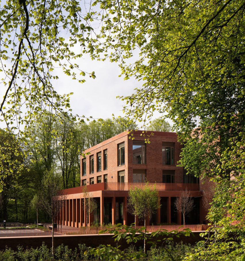 Student Hub, Queens Business School Belfast by TODD Architects