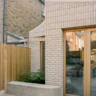 Sobremesa house extension and renovation in London by Studio McW