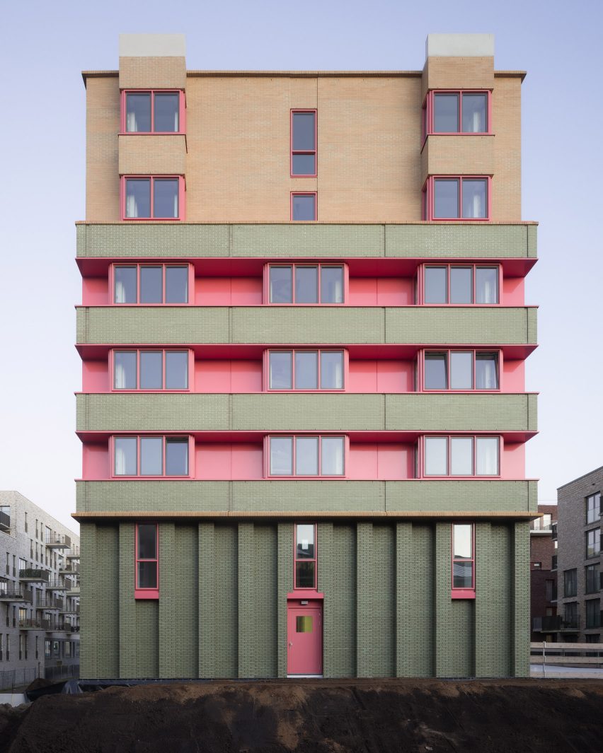 Volante social housing by Monadnock Architects