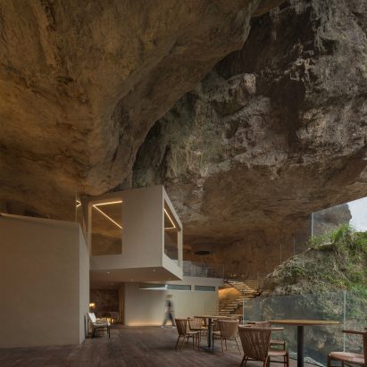 Yandangshan Scenic Area Cliff Coffee by Slow Coral