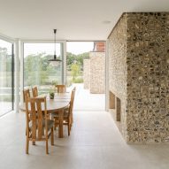 Dining room in Bulls Barn house by Selencky Parsons